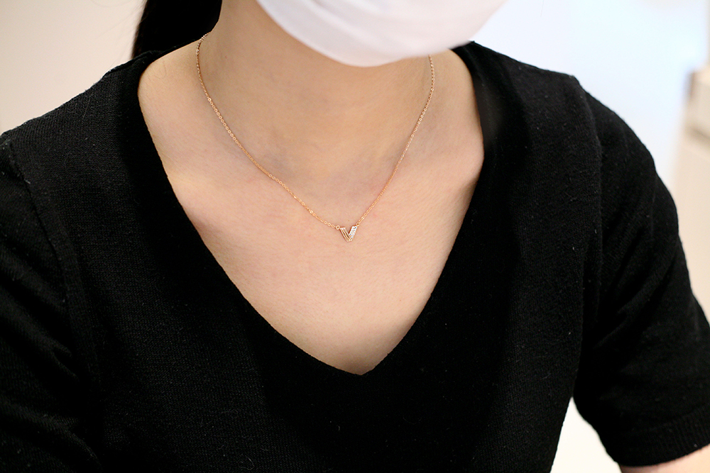 팬던트목걸이 14케이 18k 여자 명품 심플 데일리 금 V목걸이 이미지 7