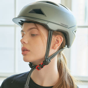 톰디어 후미등겸용 어반 전동킥보드헬멧 자전거헬멧 운동러 솔직 후기 | 실사용 리뷰 - 상품 이미지 4