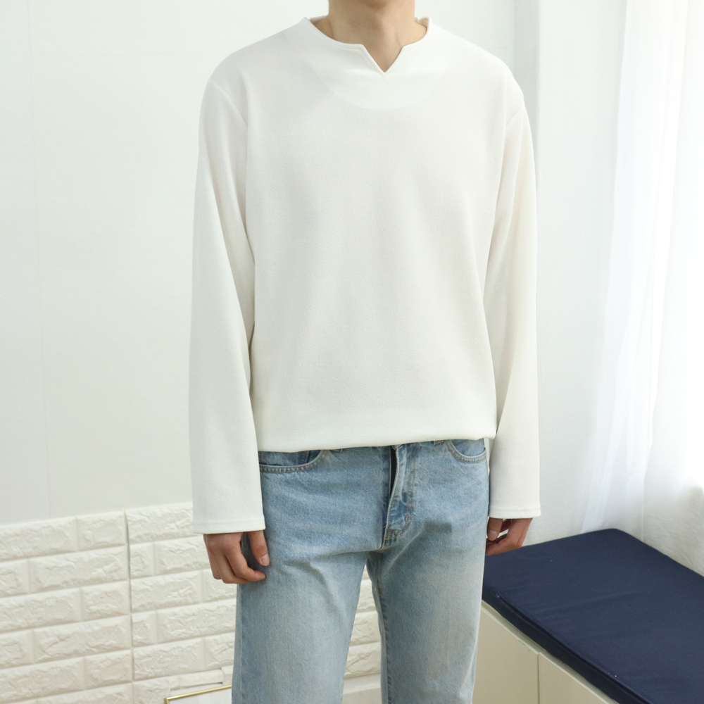 남자긴팔티 구김없는 엠보 오버핏 브이넥티셔츠 이미지 4