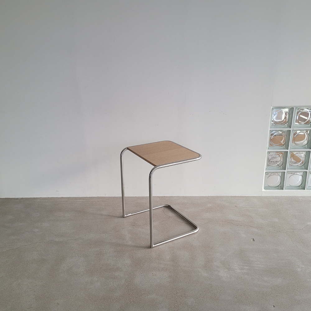 CH4. 사이드테이블  바우하우스 디자인 강철관튜브테이블 마르셀브로이어