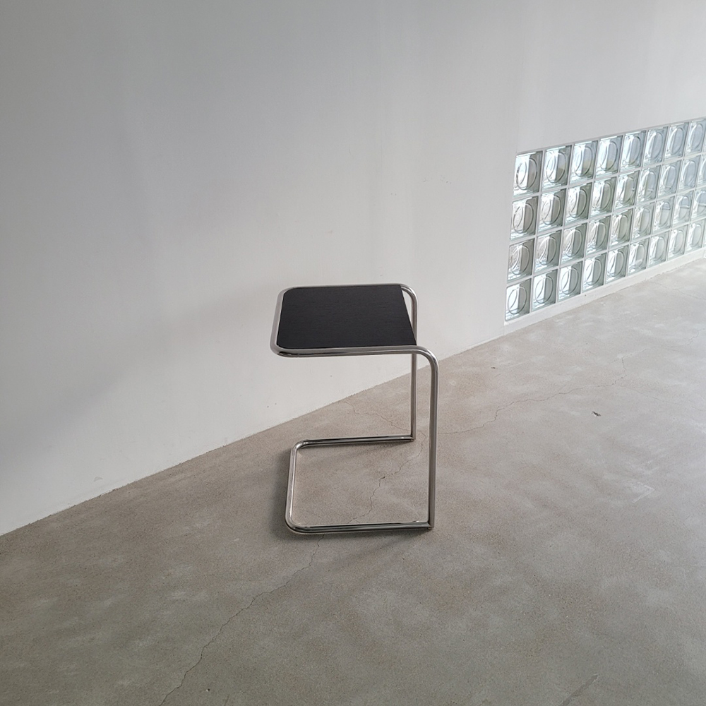 CH4. 사이드테이블  바우하우스 디자인 강철관튜브테이블 마르셀브로이어