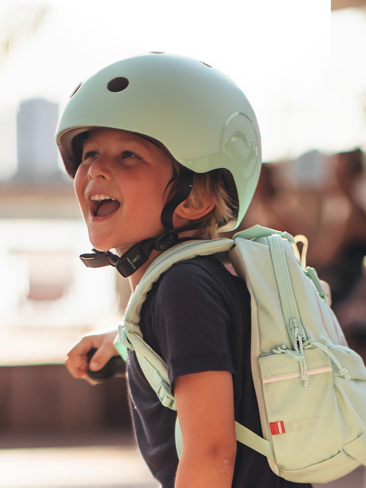 스쿳앤라이드 유아 헬멧M(키위) LED 킥보드 자전거 헬멧