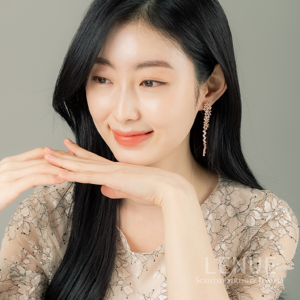 [레뉴] 브릴리앙 부케 귀걸이 / 실버침 화려한 셀프웨딩 결혼식 피로연 연말 파티 모임 이미지 6
