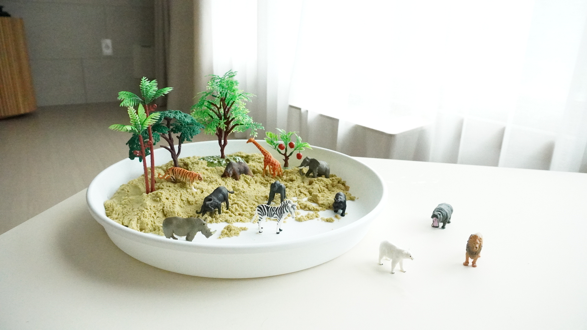 스테이앳홈 스몰월드 야생동물 사파리 피규어 12종 세트 wild animals - 상세 이미지 4