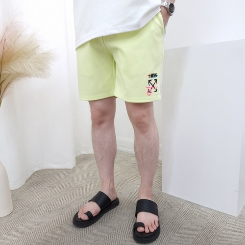 남자 스티커 페인팅 프린트 합포 면 4부 밴딩 트레이닝 반바지 3컬러 이미지 7
