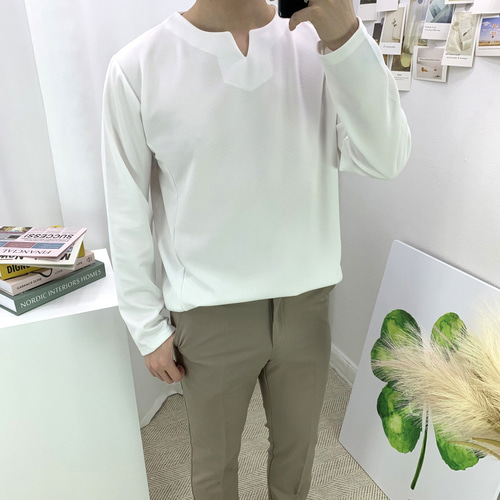 남자 4컬러 오버핏 봄 가을 브이트임넥 스판 기본 무지 긴팔 티셔츠 빅사이즈 - 상세 이미지 3