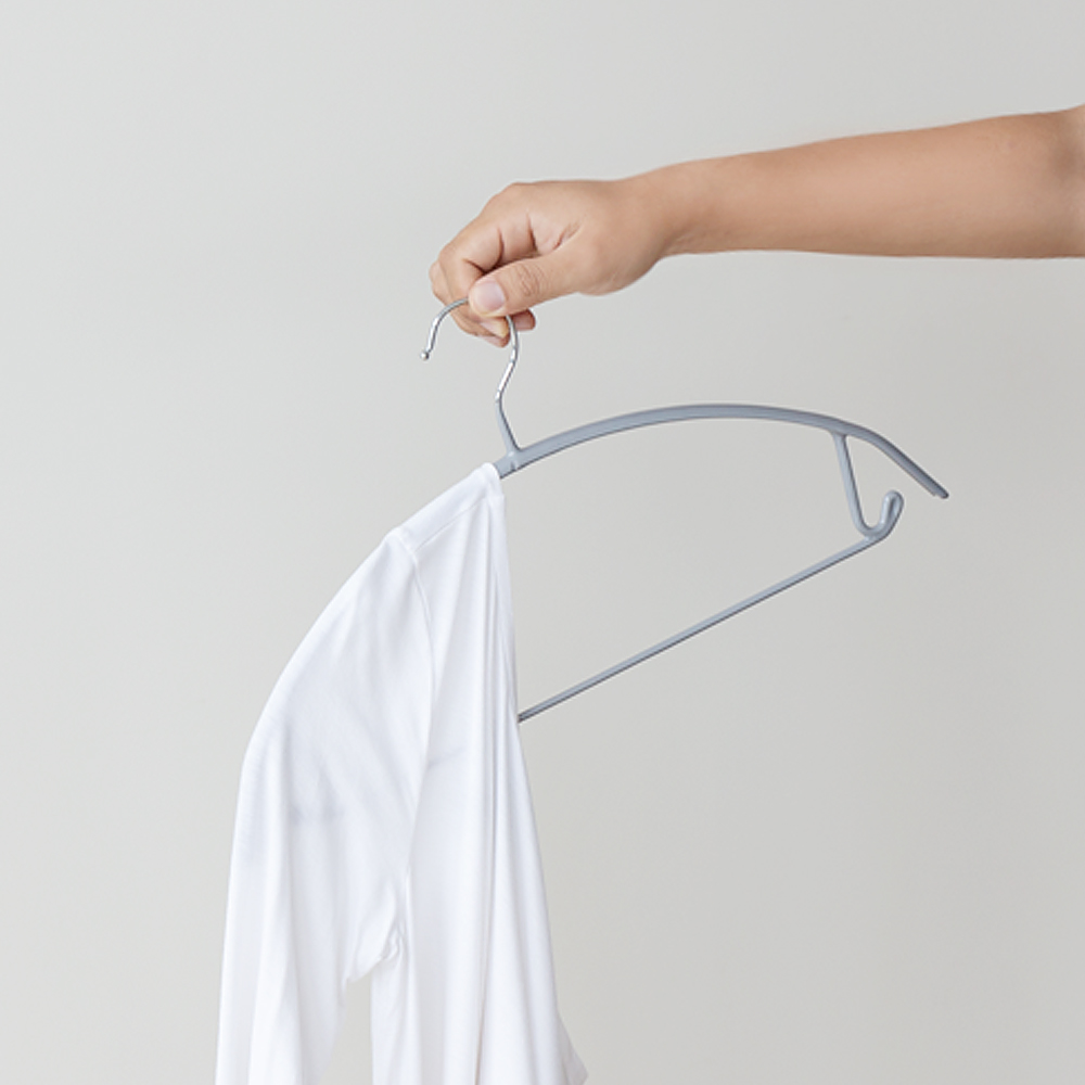 할메이드 어깨뿔방지 라운드형 셔츠 맨투맨 니트 논슬립 옷걸이 1P