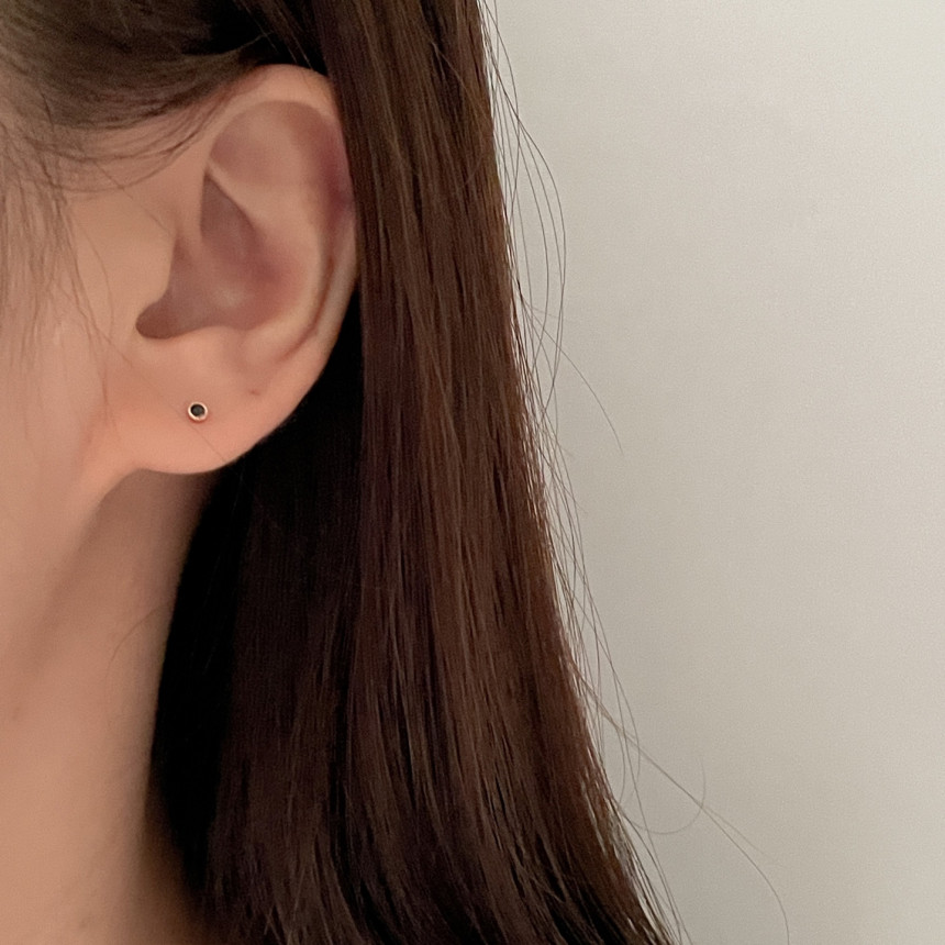 14k 초미니 오닉스 우물 귀걸이 (2color) 2mm 레이어드귀걸이 - 상세 이미지 3