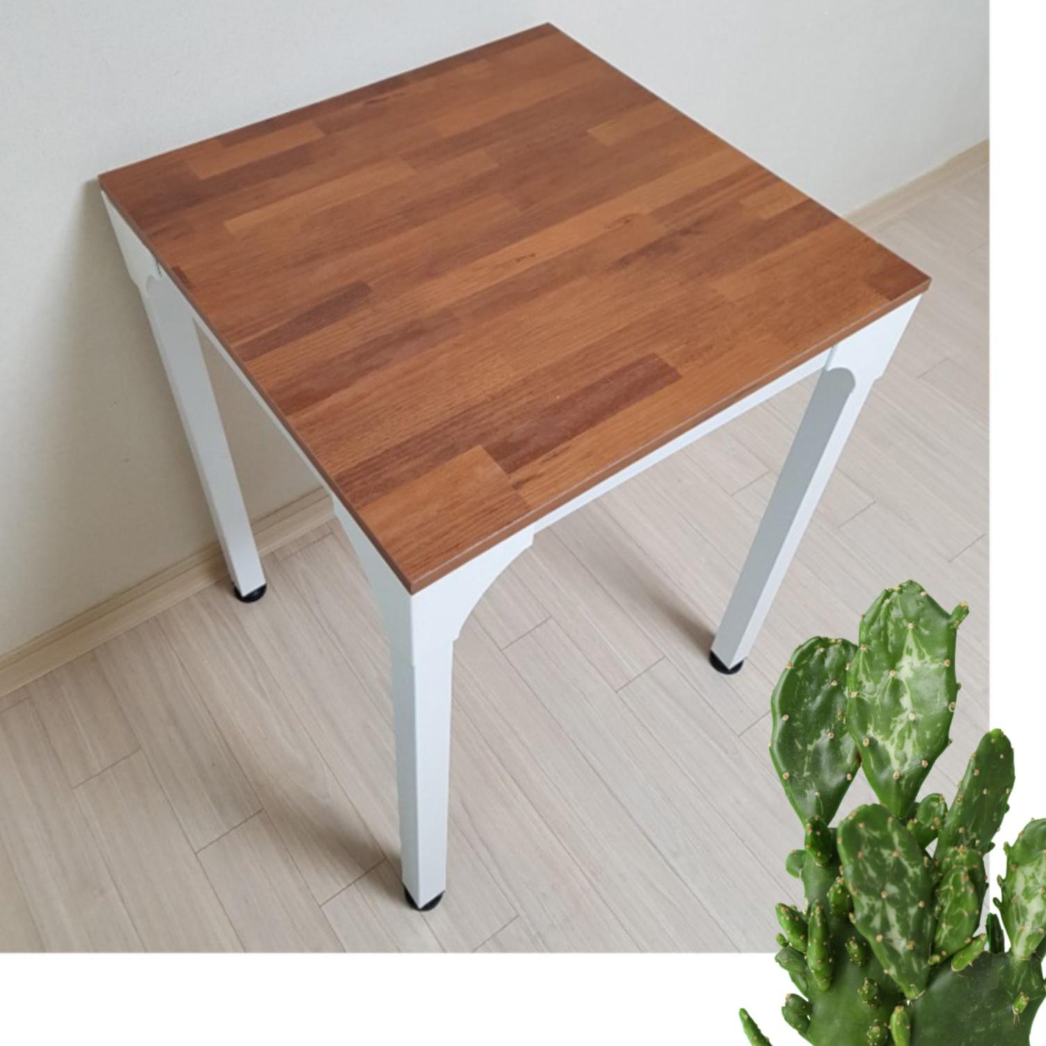 높은 사이드테이블 안방 테이블 얇은 장식 화분 테이블