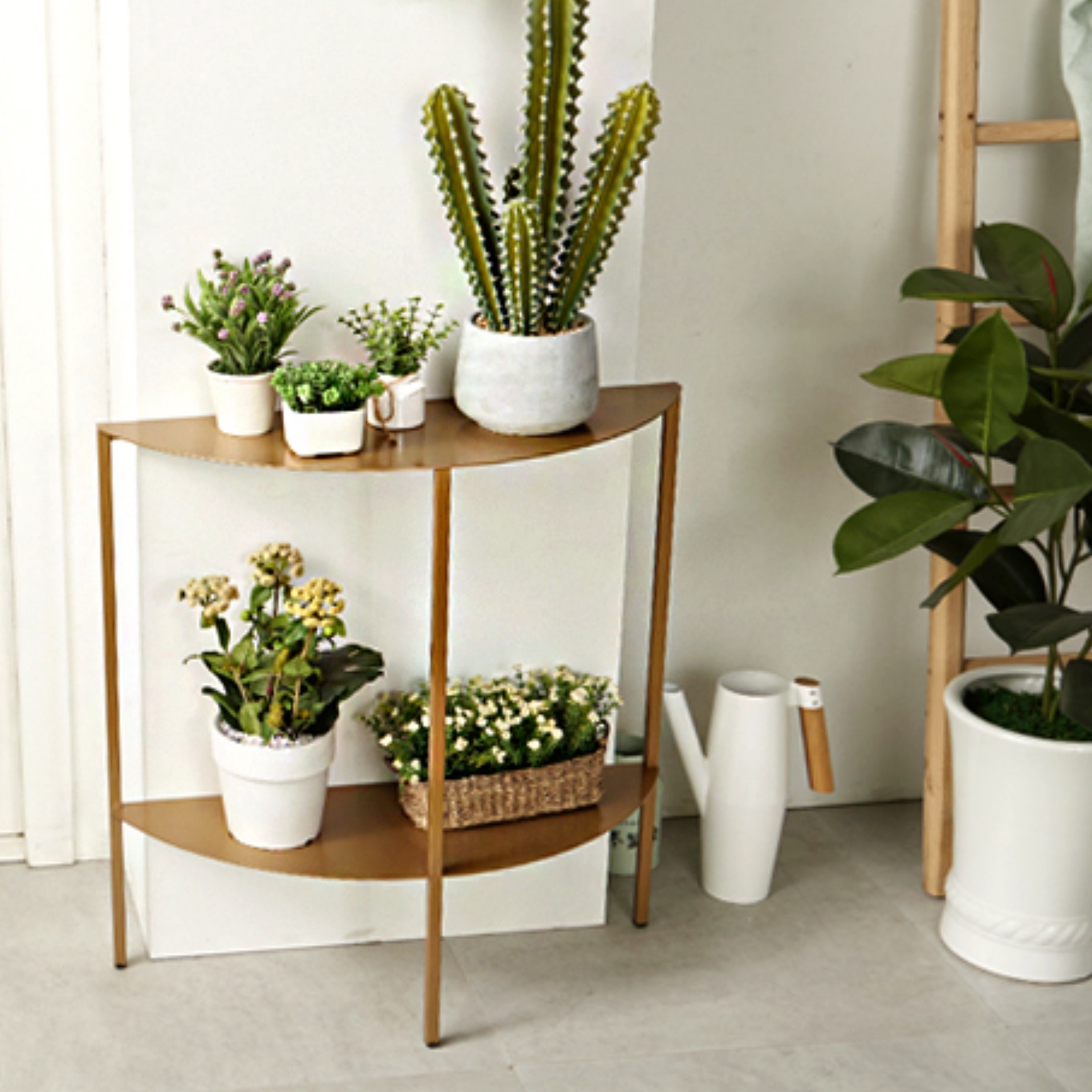 반원 테이블 장식 테이블 화분 테이블 쇼파 뒤 선반