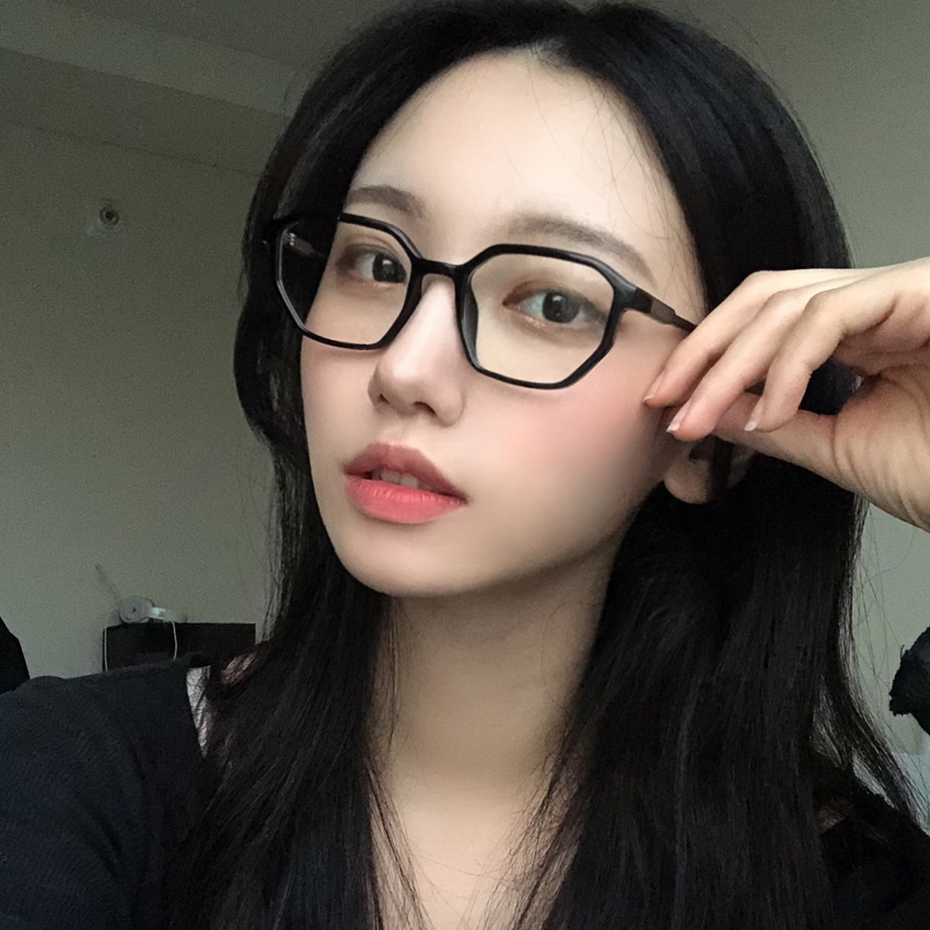 남자 여자 가볍고 얇은 안경 유니크 다각형 사각 투명 블랙 뿔테 - 상품 이미지