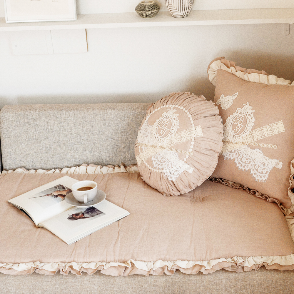 마벨로제 소피아 린넨 프릴 사계절 3인용 쇼파패드 미끄럼방지 소파매트 화이트