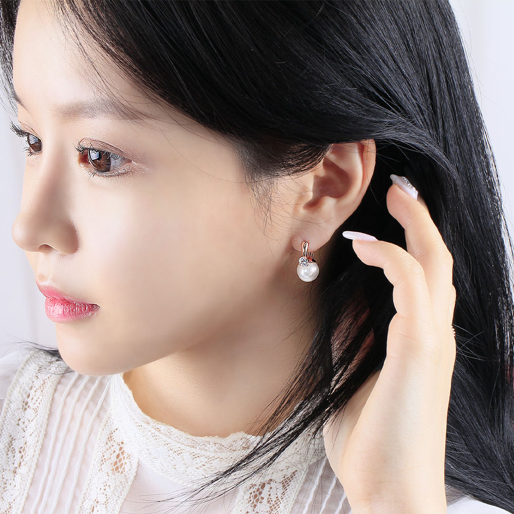 진주 10미리 원터치 귀걸이 핵 골드 데일리 모던 여성 친구 생일 기념일 선물 - 상세 이미지 3