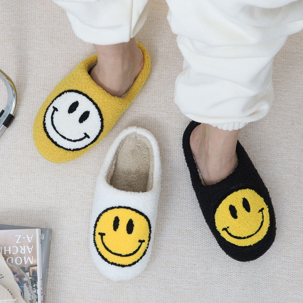 슬리퍼 착용 이미지