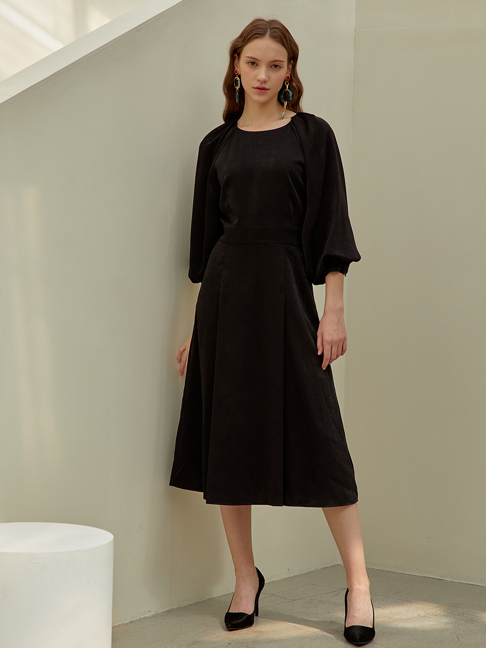 [쥴리앤칼라]21FW 쥴리25 클래식 프린세스 원피스 검정 - 상세 이미지 2