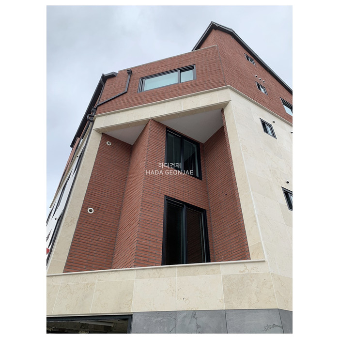 케이 모노타일 국내생산 490x53x19T 레드 / 하다건재 와이드 롱브릭타일 시공사례