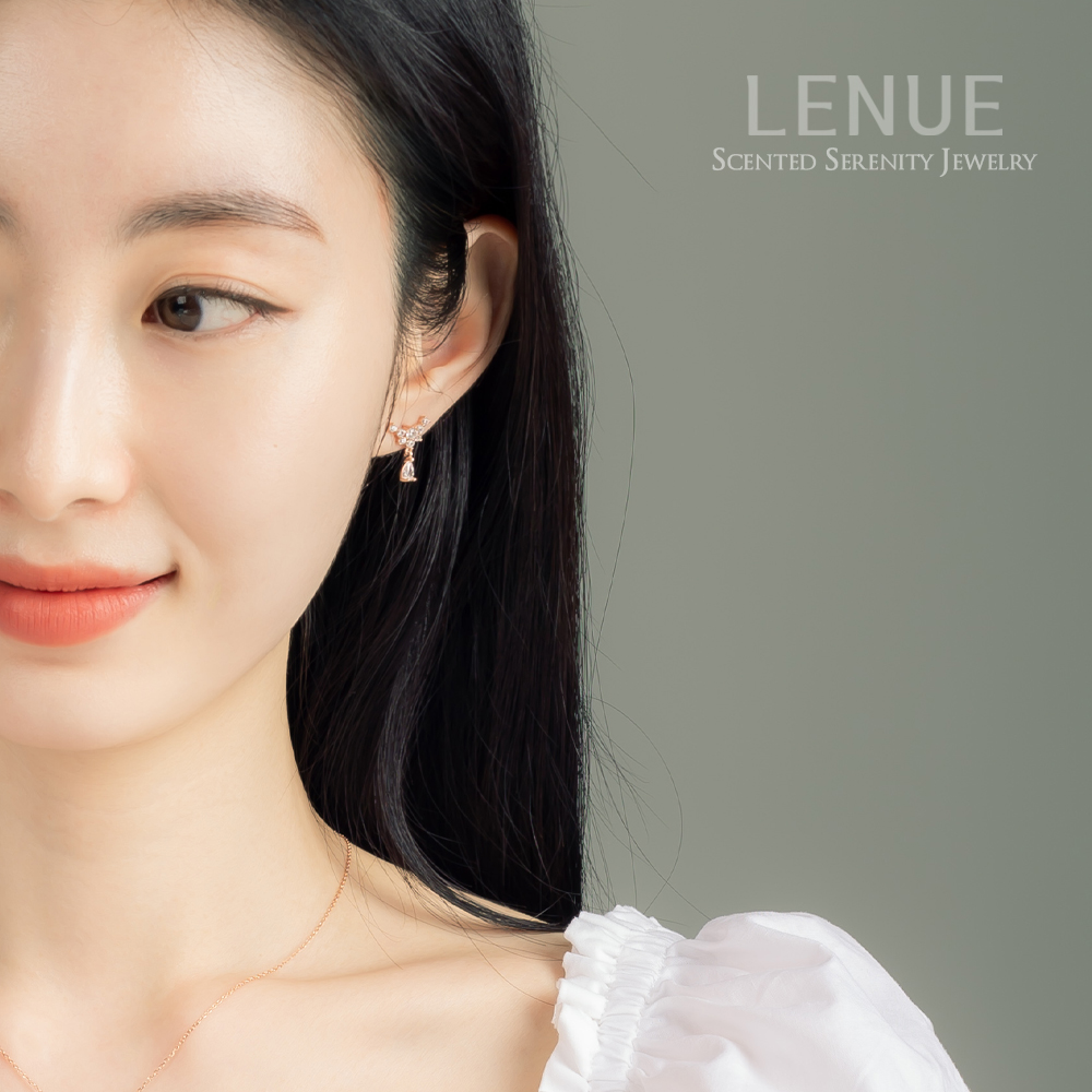 [레뉴] 플라워 듀 꽃 큐빅 귀걸이 / 925 실버 데일리 셀프웨딩 여자친구 생일 선물 이미지 7