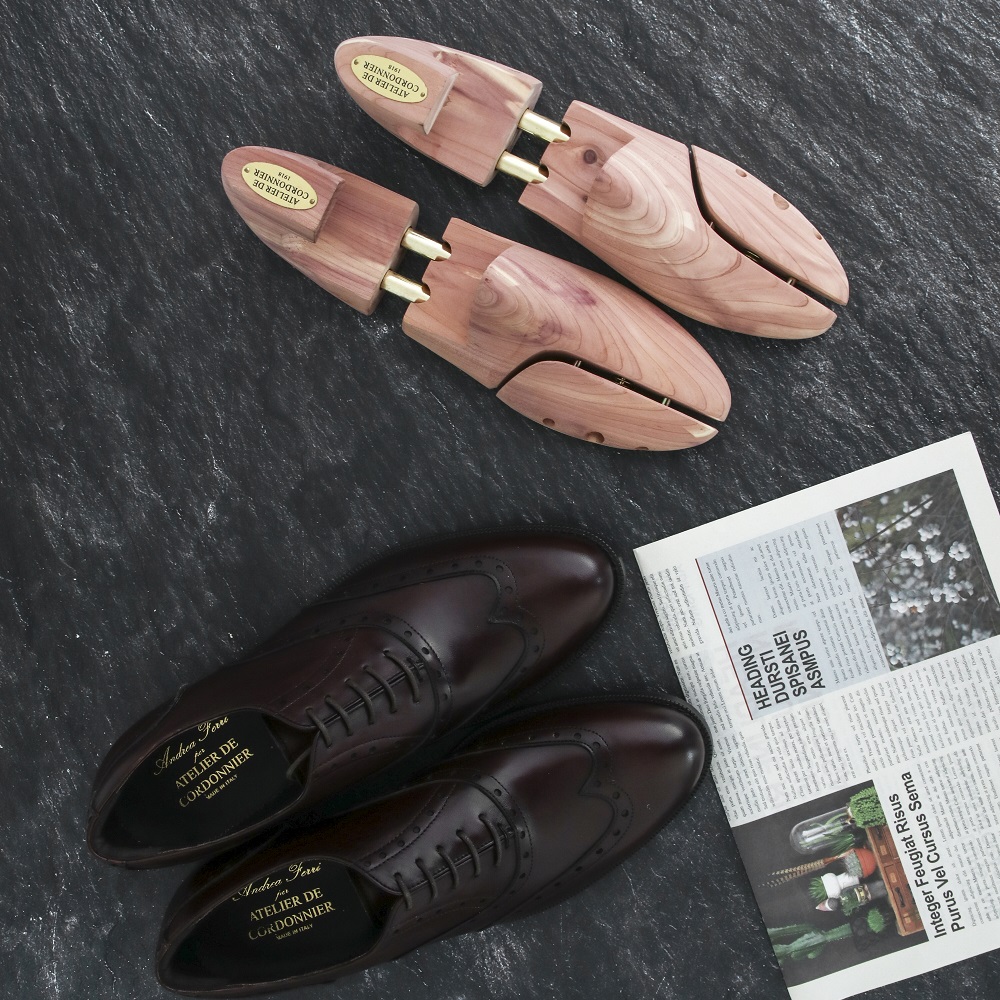 코르도니에르 삼나무 우드핸들 슈트리