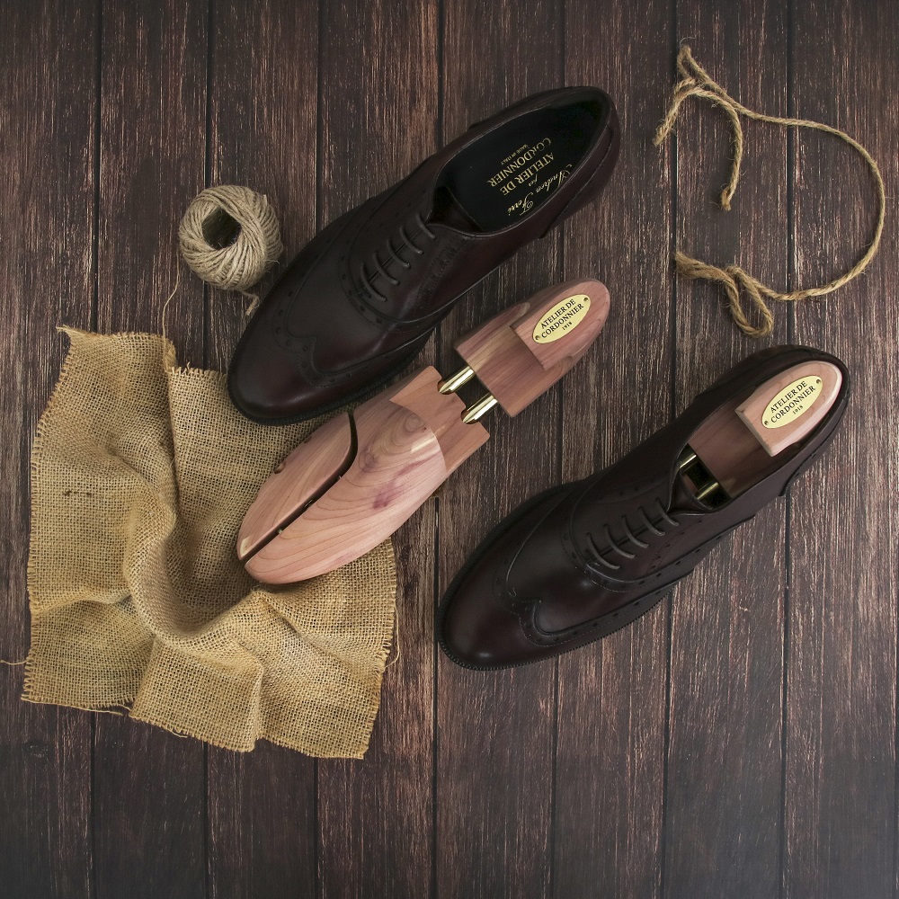 코르도니에르 삼나무 우드핸들 슈트리