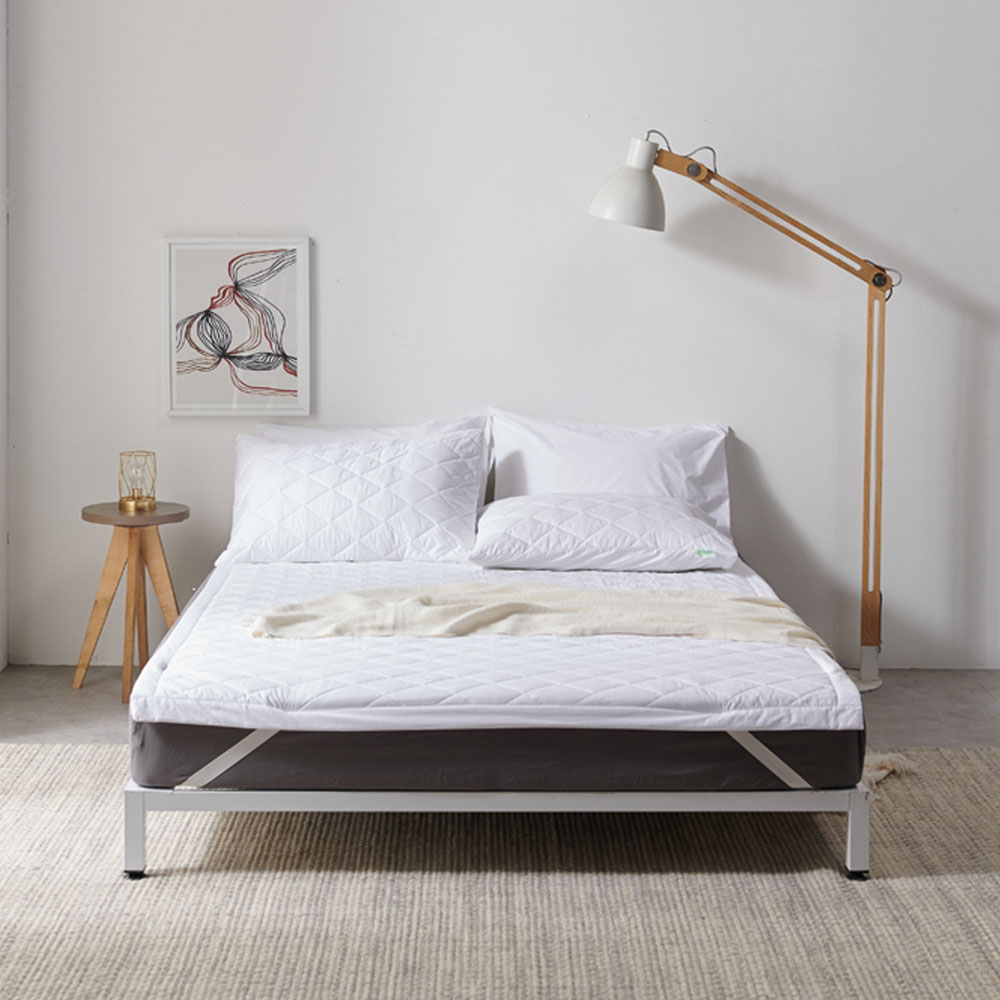 매트리스커버 고정형 퀼팅패드 매트리스보호 호텔침구 이불