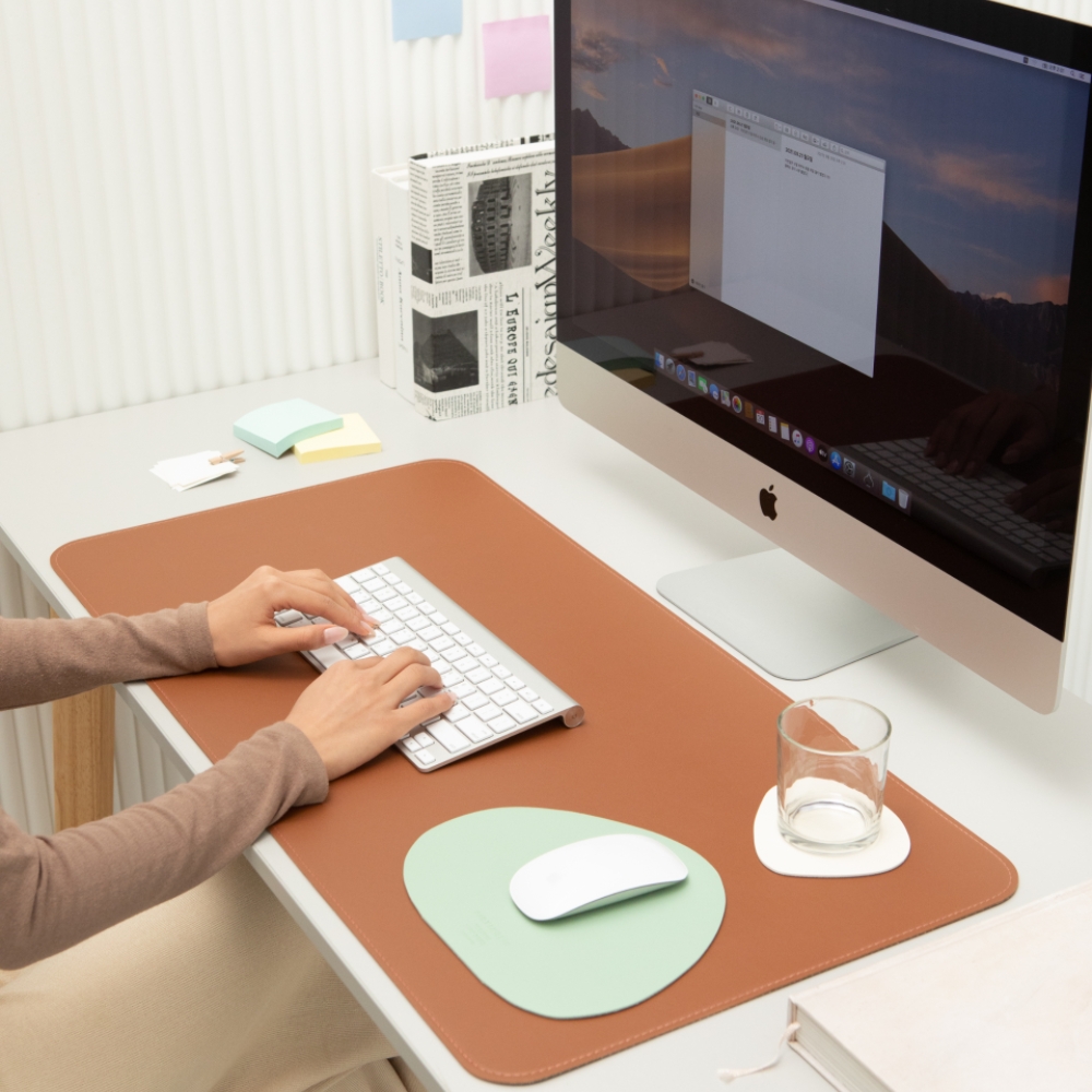 일상생활연구소 데스크매트 가죽 책상매트 패드