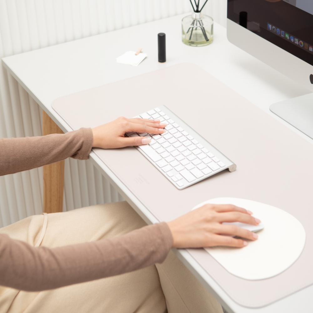 일상생활연구소 데스크매트 가죽 책상매트 패드