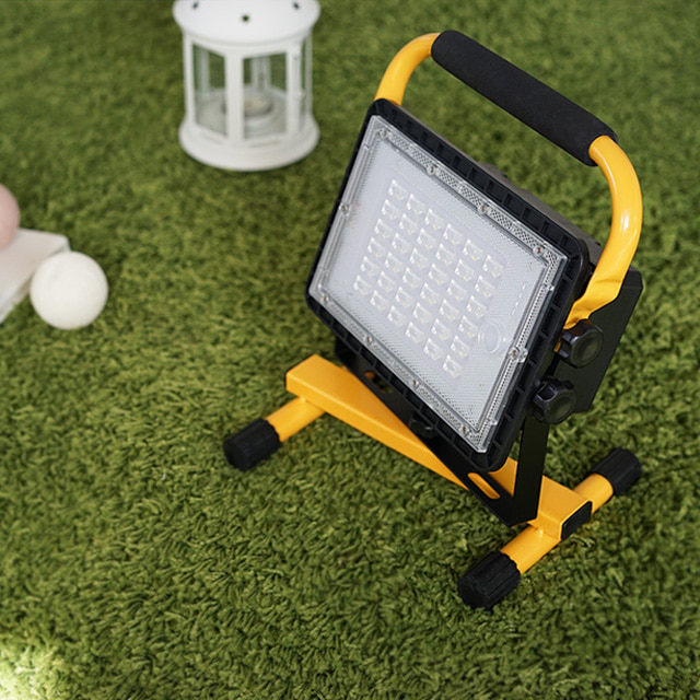 충전식 휴대용 LED 투광기 COB 150W 작업등 캠핑 차박 랜턴 이미지 6