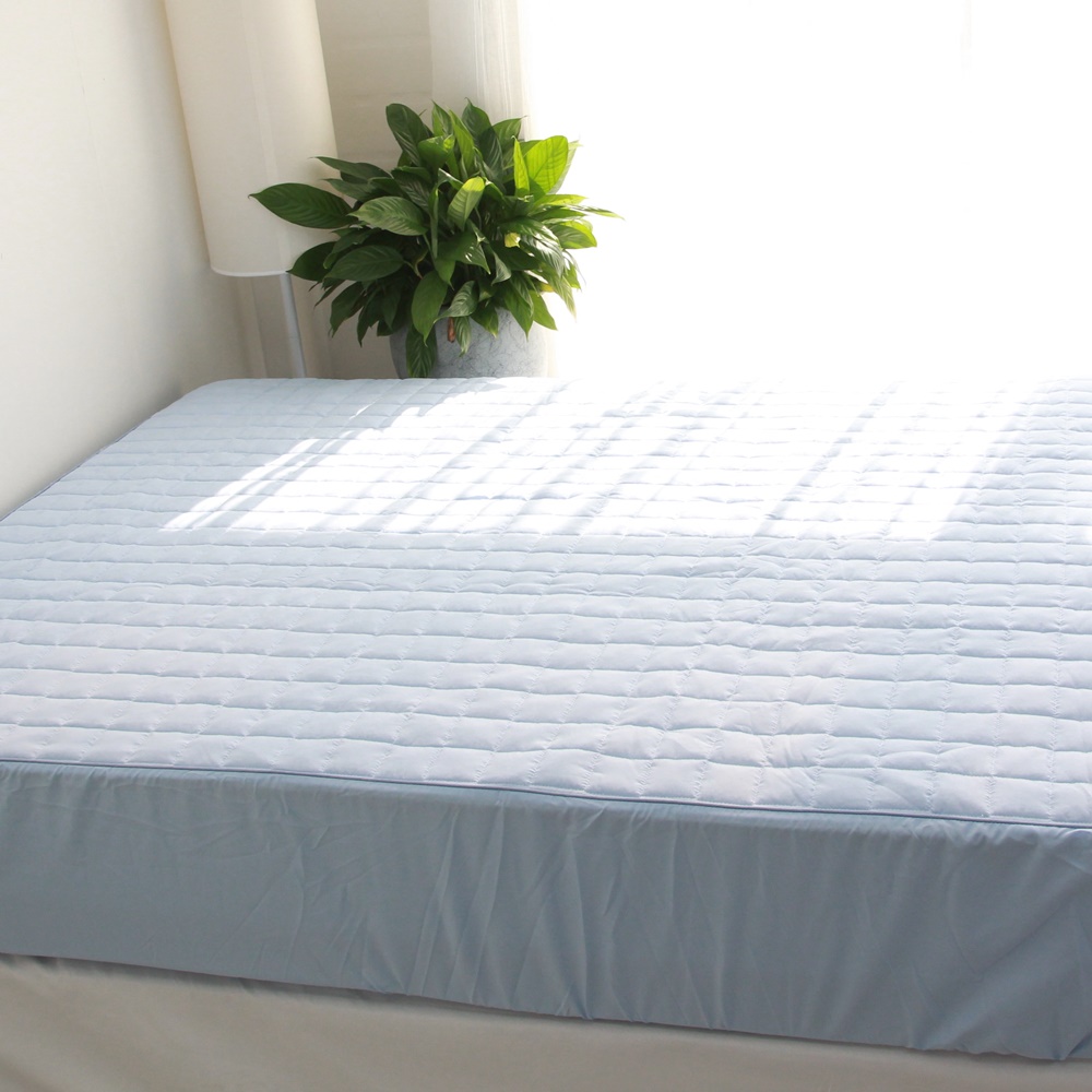 포송한 누빔 침대 매트리스 커버 SS