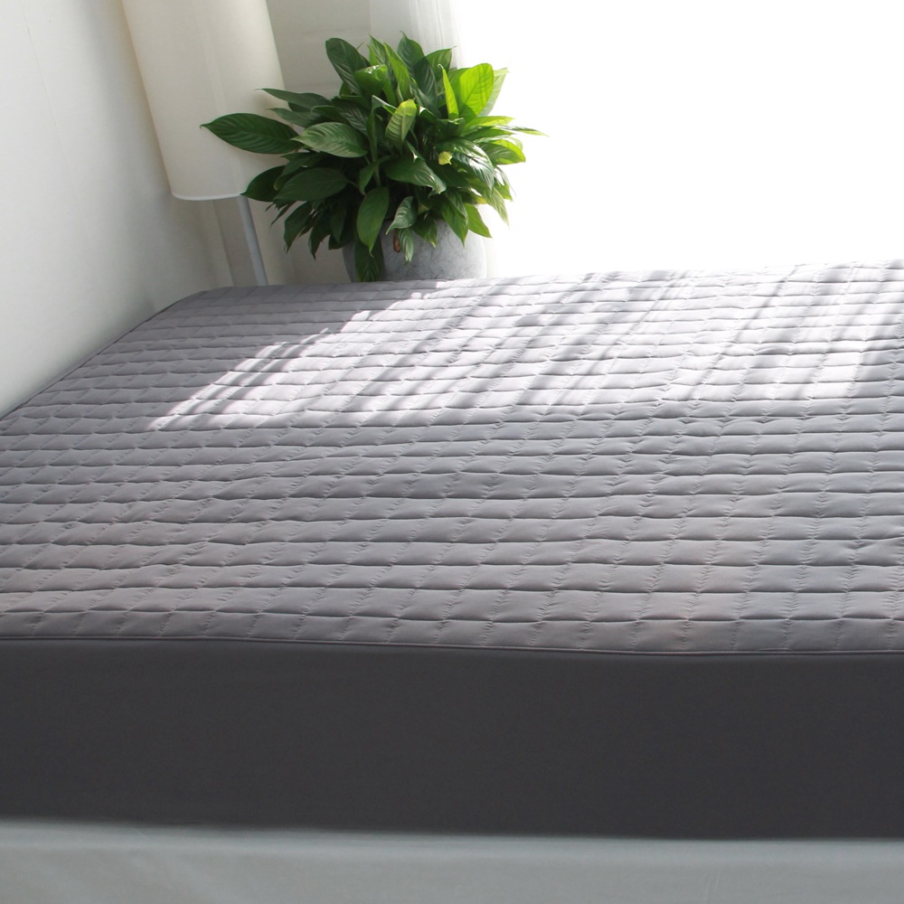 포송한 누빔 침대 매트리스 커버 SS