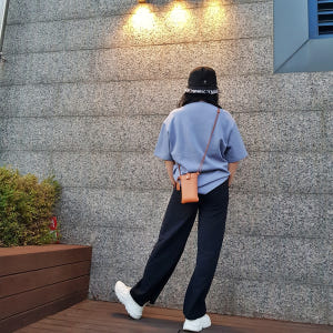 가죽공방 데일리 명품 소가죽 핸드폰가방 크로스백 미니백 솔직 후기 | 실사용자 리뷰 분석 - 상품 이미지 4