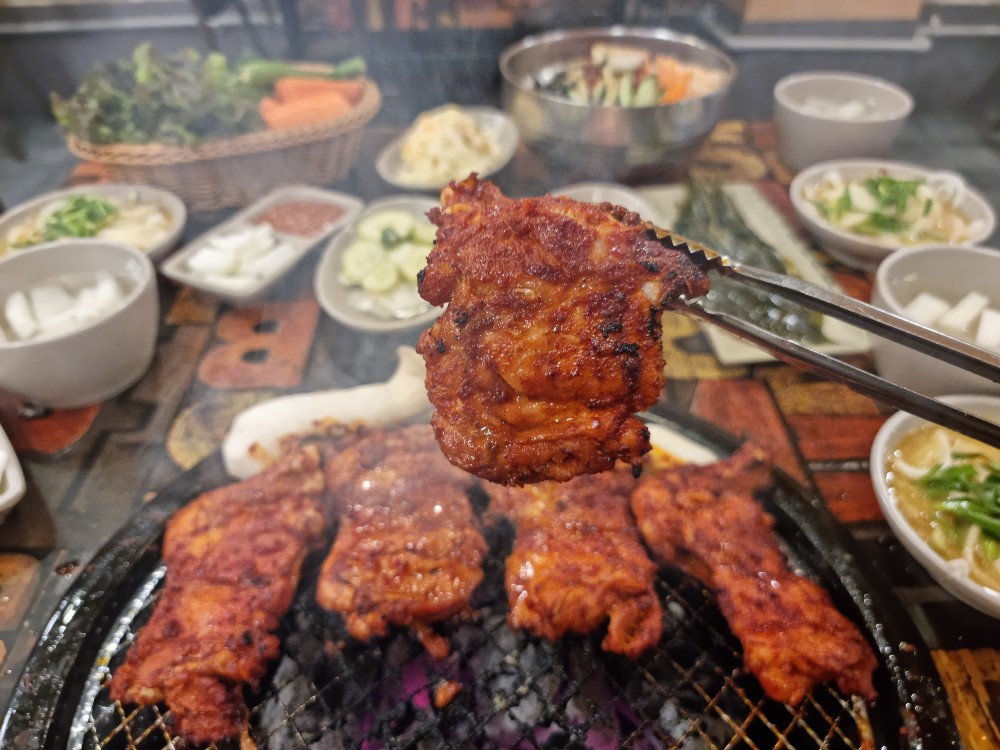 19년전통 남이섬꼬꼬 양념 숯불 닭갈비 800g - 상품 이미지