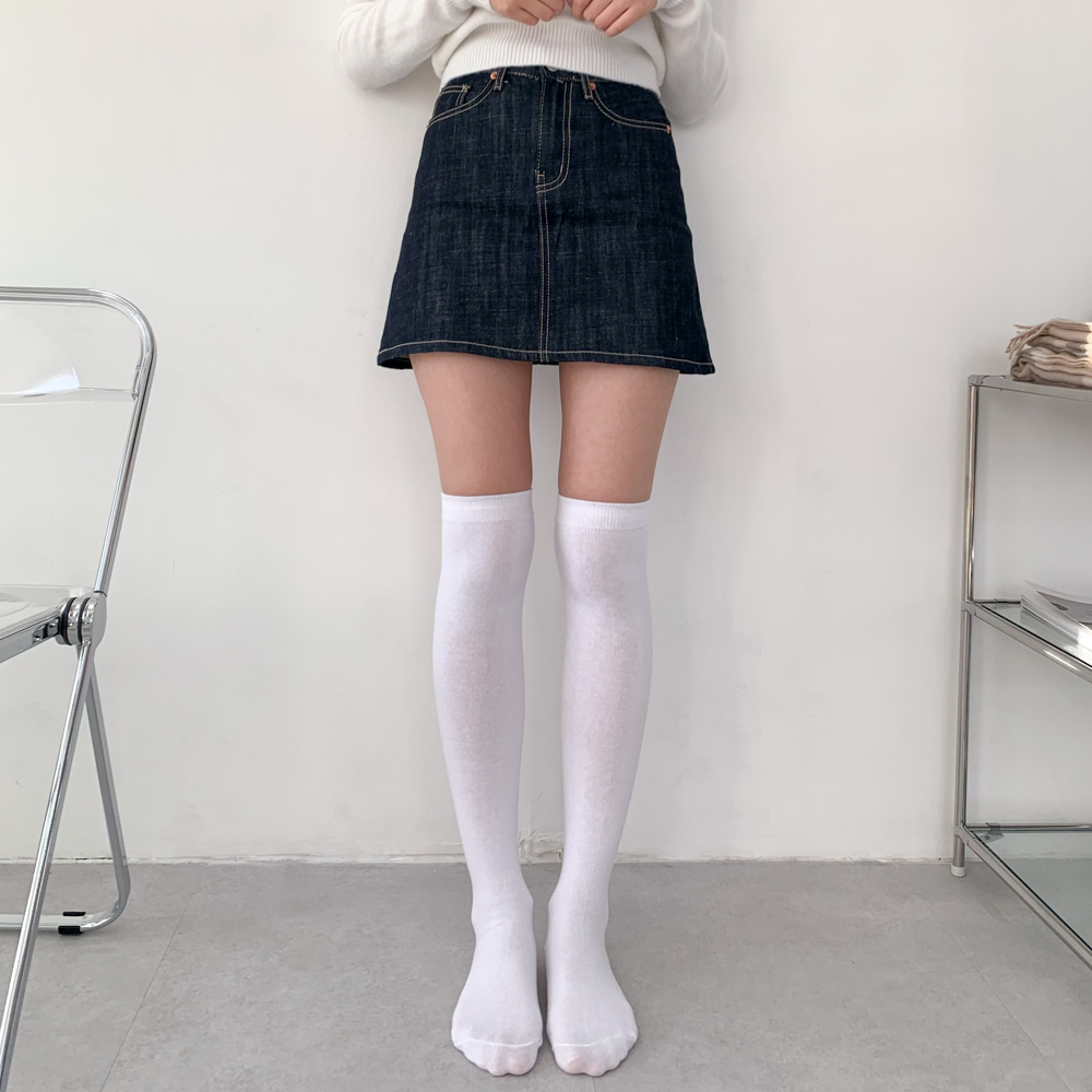 [무배] 오벌 롱 니하이삭스 무지 긴목 양말 니삭스 4color 상세 이미지 2