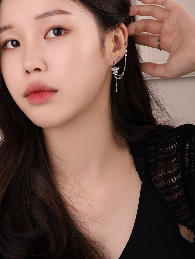 작은꽃초롱 네송이 커브 써지컬스틸 피어싱 (귀걸이로 변경가능) : 블루탱