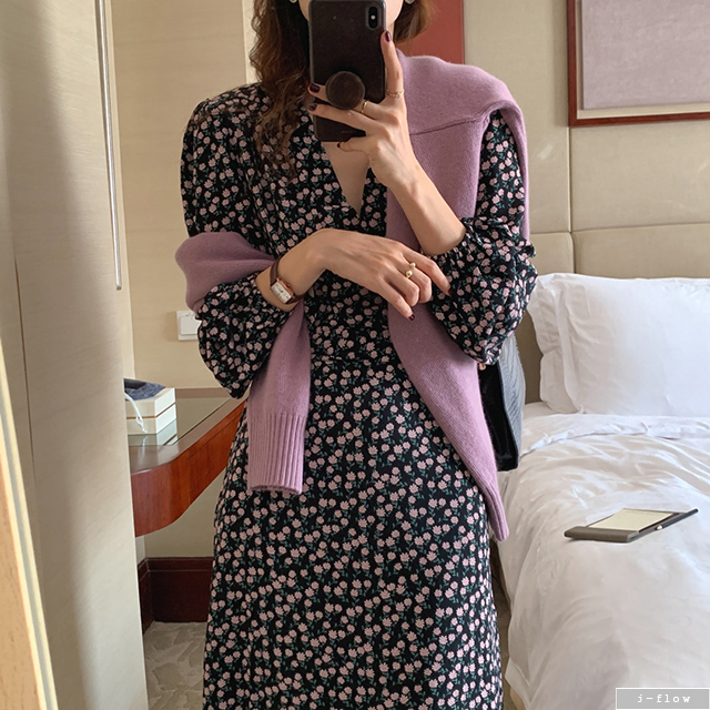 코이 맥시 브이넥 퍼플 플라워 롱원피스 2col 봄 가을 허리끈 벨트 퍼프 제이플로우 - 상세 이미지 3