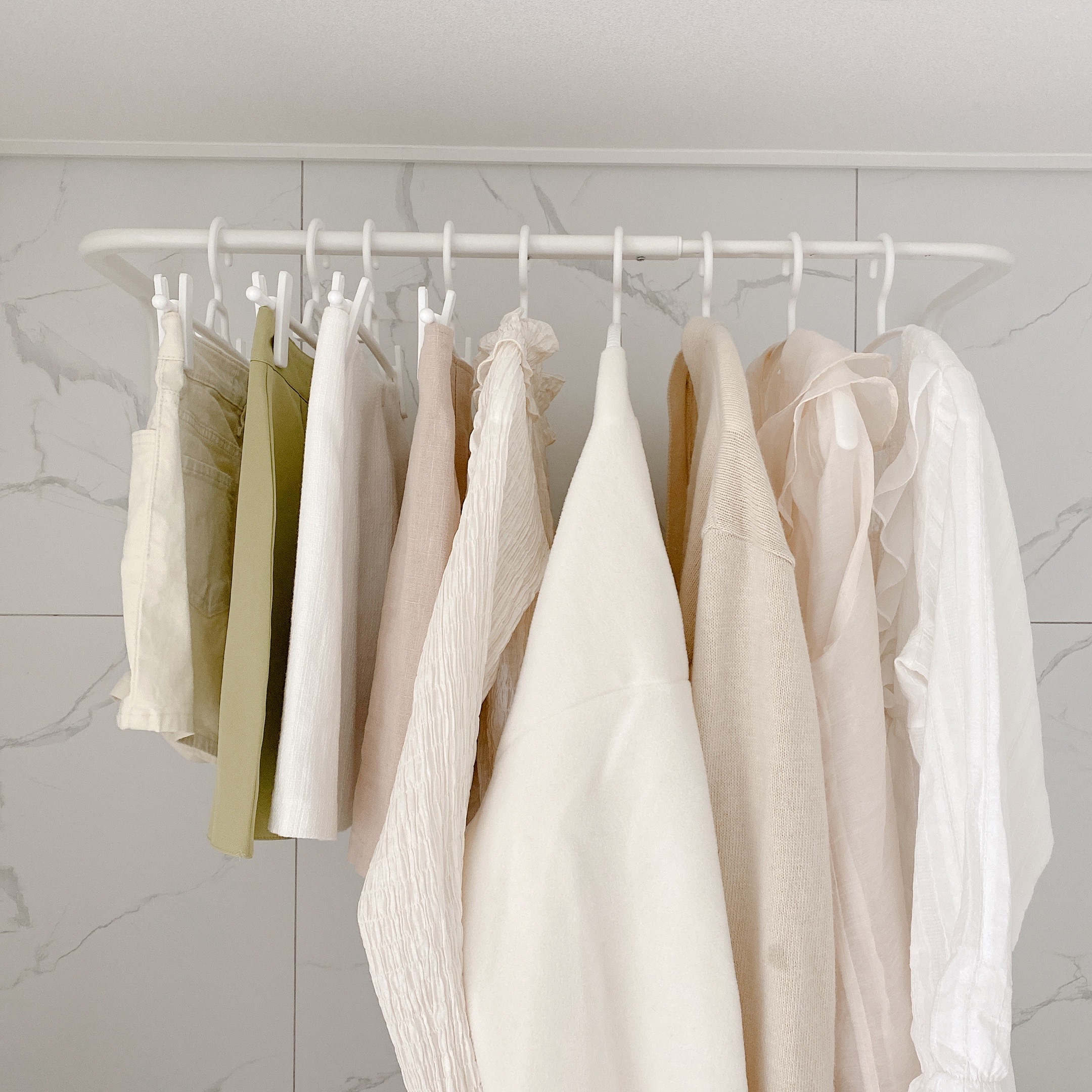 논슬립 어깨뿔방지 라운드 옷걸이 니트 정장