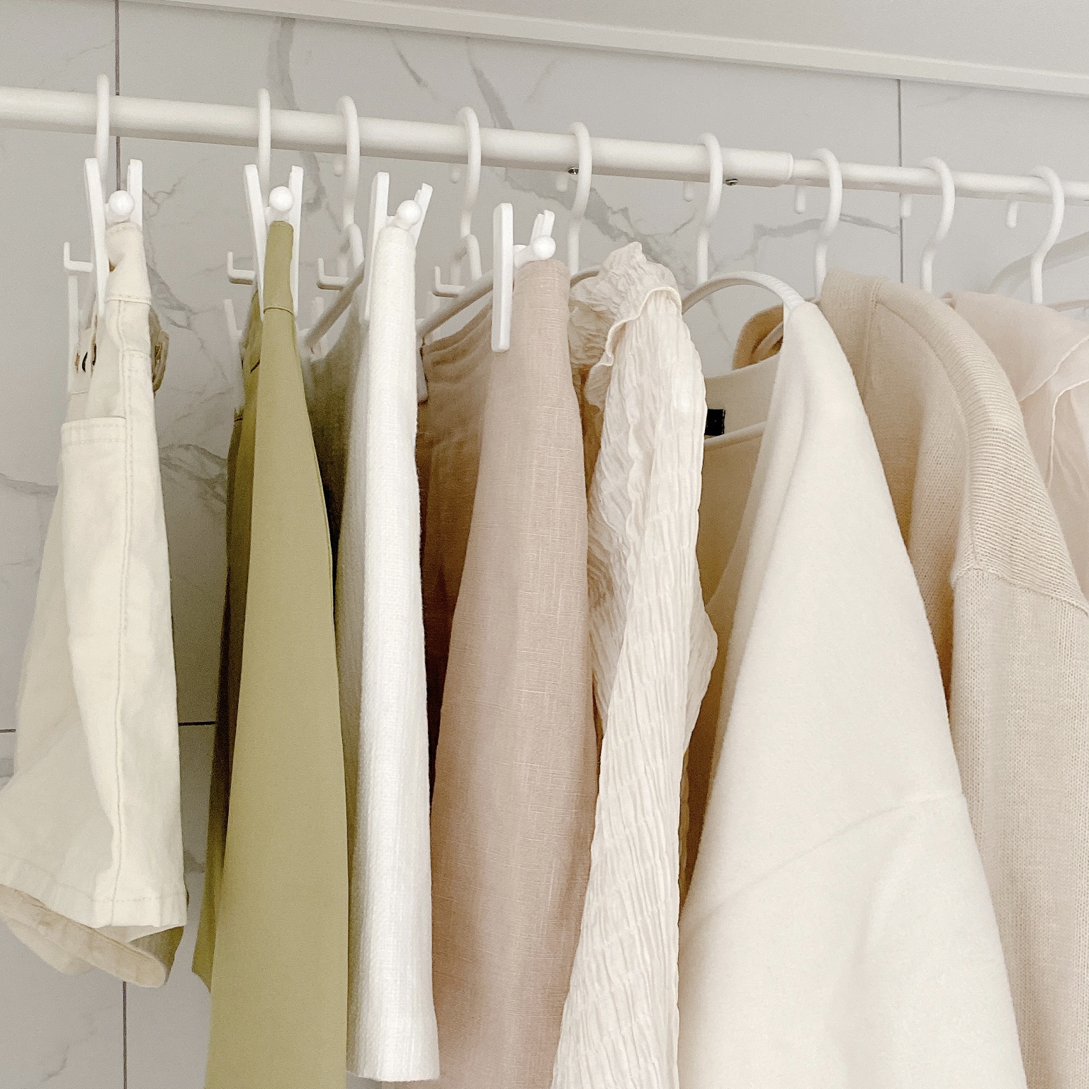 논슬립 어깨뿔방지 라운드 옷걸이 니트 정장