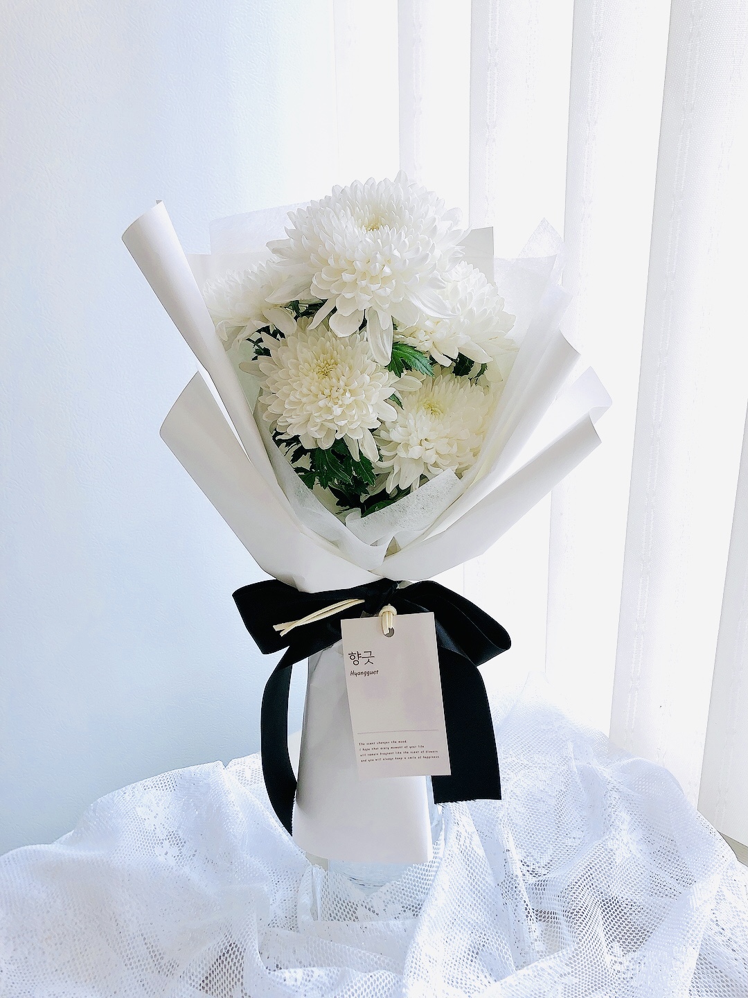 [무료배송]  한식, 성묘, 산소, 납골당, 49재 1주기 반려동물 장례식 흰국화 생화 조화 꽃다발 - 상세 이미지 2