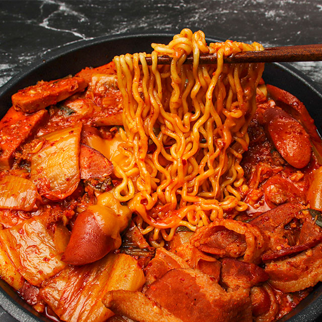 햄가득 의정부 부대찌개거리 맛집, 부대볶음 (2인분,라면사리포함) - 상세 이미지 2