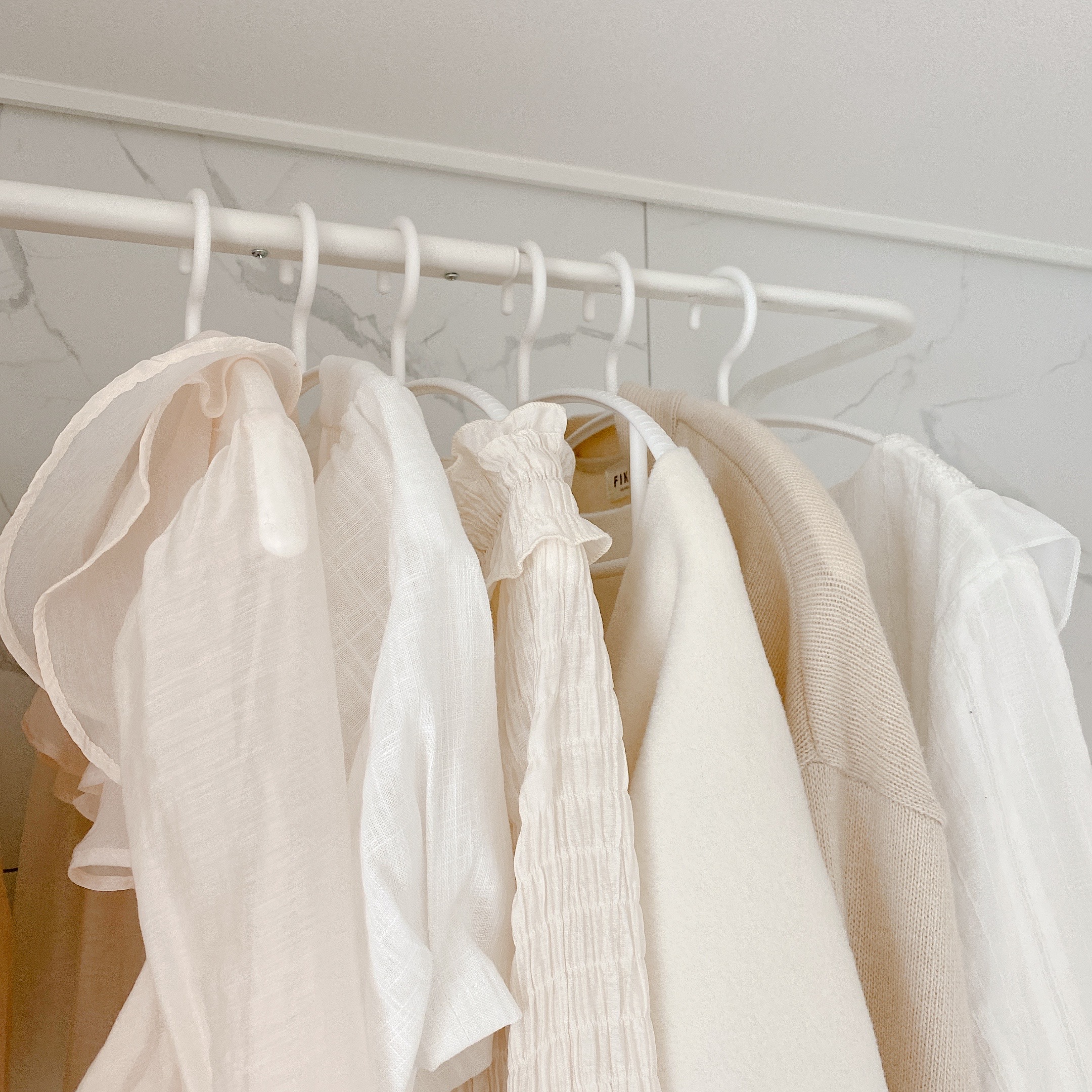 논슬립 어깨뿔방지 라운드 옷걸이 니트 정장