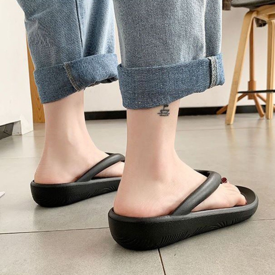 푹신한 슬리퍼 발편한 슬리퍼 통굽 굽높은 거실용 편안한 학교 조리 가벼운 폭신 슬리퍼