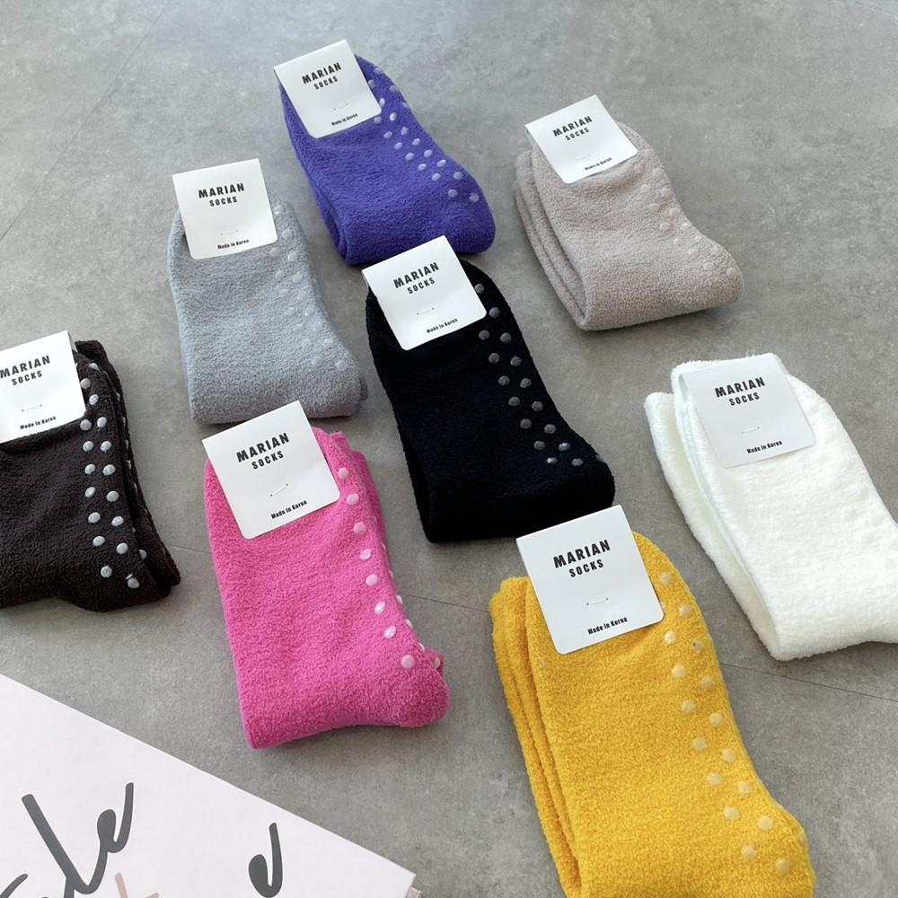 로라벨 홀스빗 필라테스양말 요가양말 논슬립 토삭스 미끄럼방지 홈트 니삭스 댄스 무용