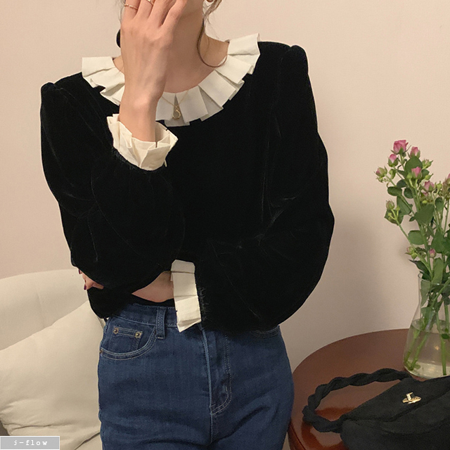 플루 플리츠주름 카라 벨벳 버튼 블라우스 (블랙) 봄 가을 하객 벌룬 프릴 제이플로우 - 상품 이미지