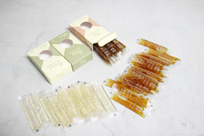 직접 스틱꿀을 포장하는 기계사진