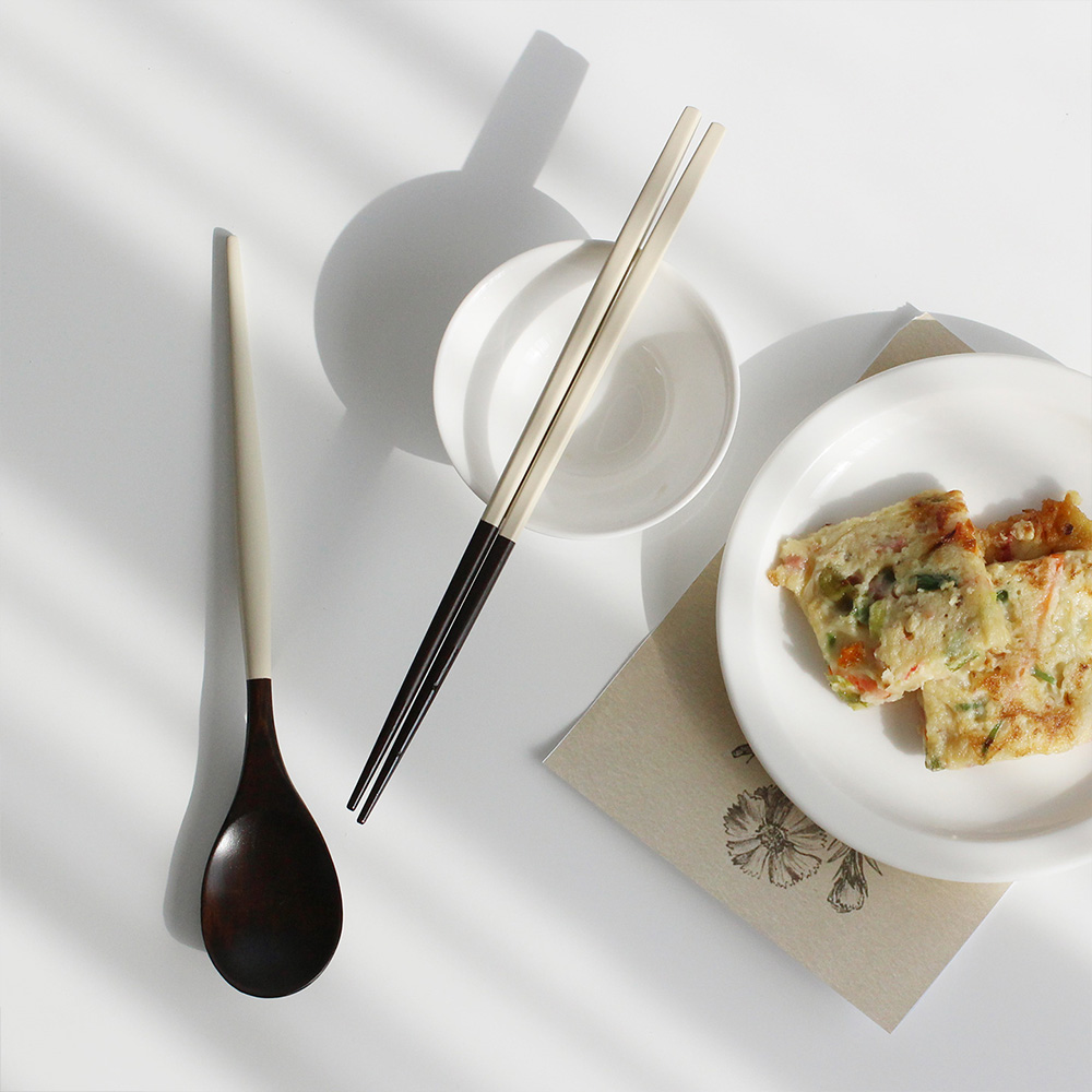 1+1 아카시아홈 고급 옻칠 나무 부부 예쁜 수저세트 우드 수저 젓가락 집들이선물