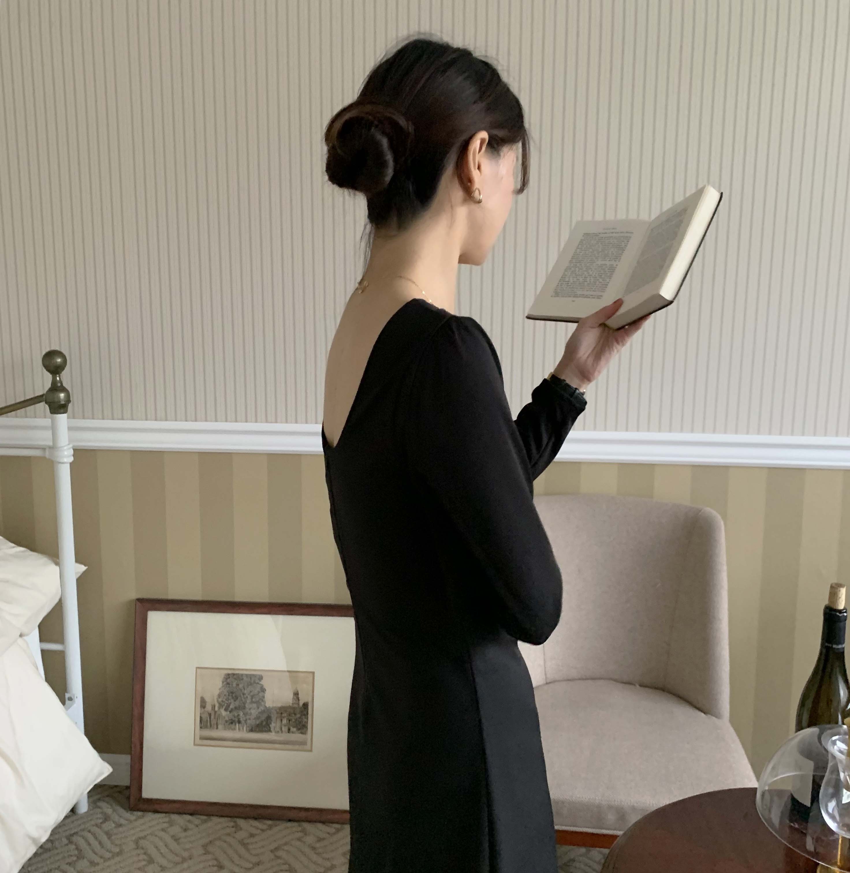 지젤 스퀘어넥 허리 셔링 h라인 여성 겨울 모임 하객 연말 블랙 뒷트임 반전 롱 원피스 이미지 3
