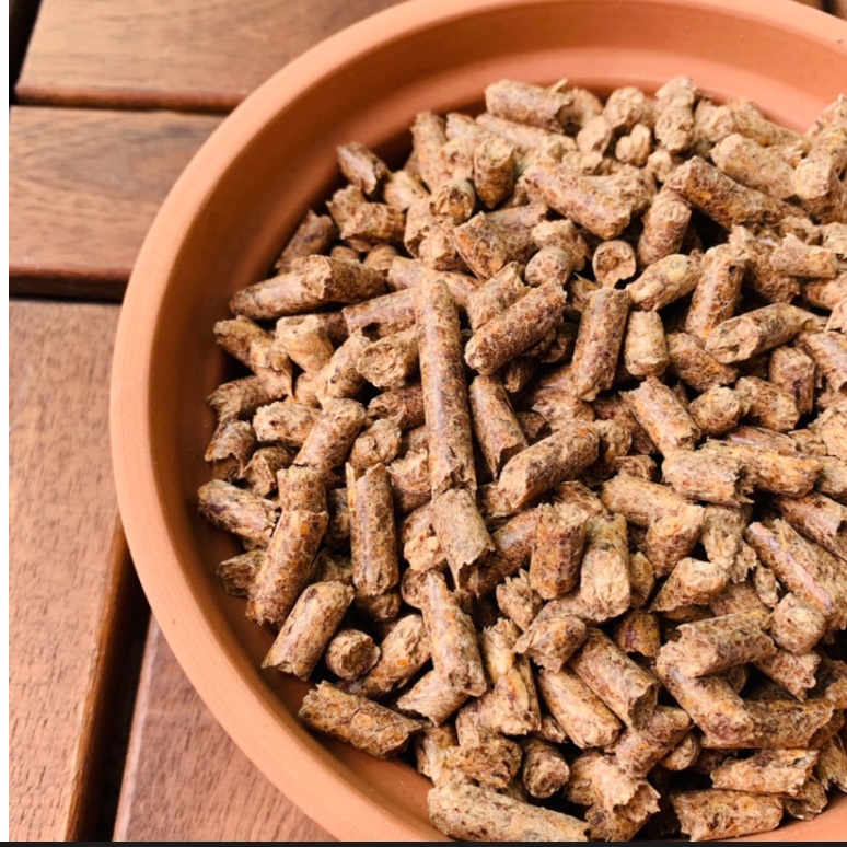 캠핑 펠릿 연료 펠렛 연료 팰렛 화목 난로 목재 나무 1kg