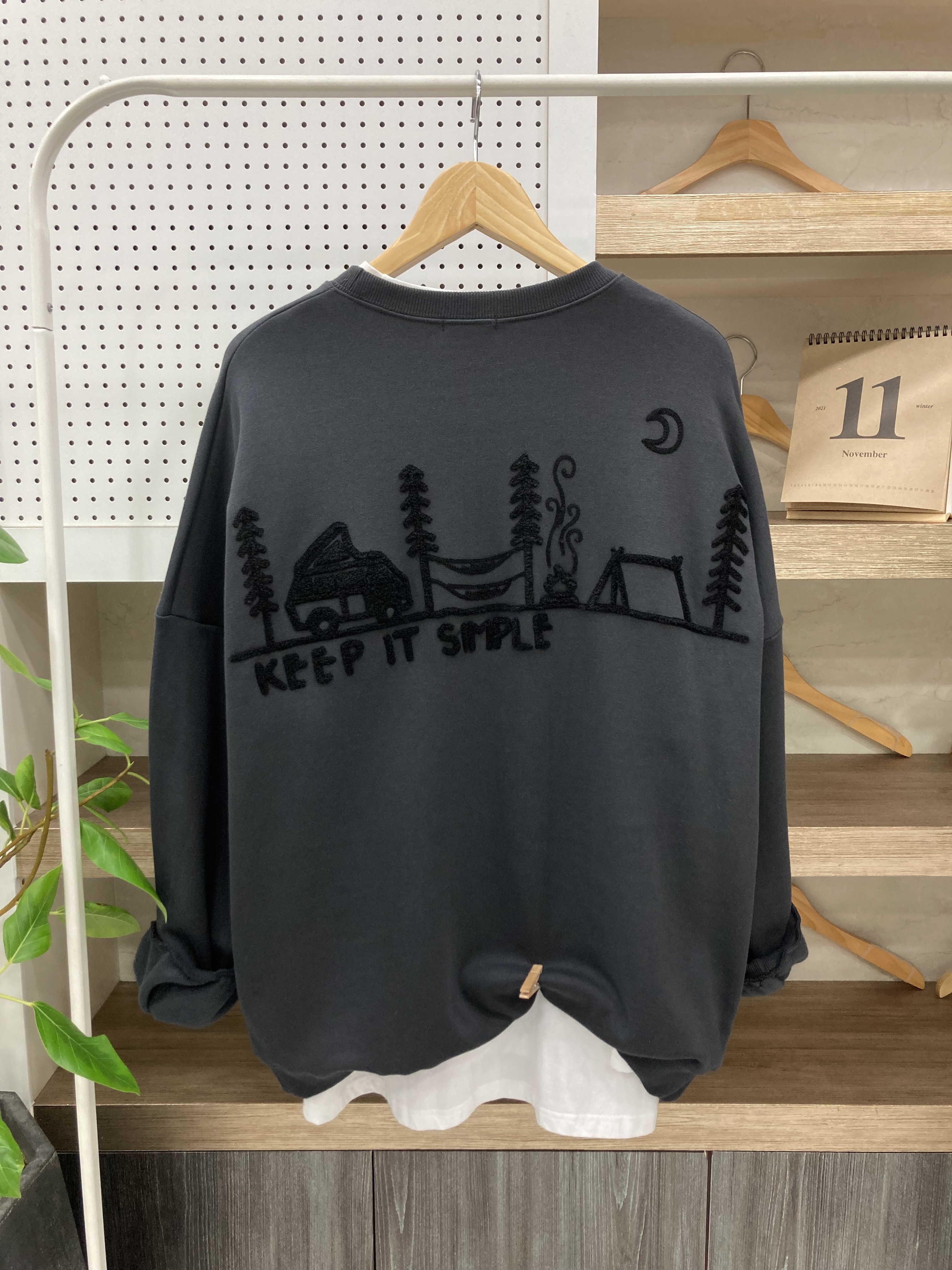 남자 글램핑 자수 기모 오버핏 맨투맨