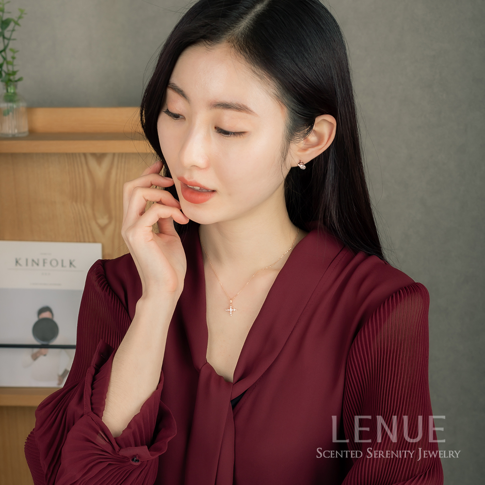 [레뉴] 스노우플레이크Ⅳ 눈꽃 큐빅 목걸이 / 14K 골드 눈결정 겨울 여자친구 생일 선물 이미지 7