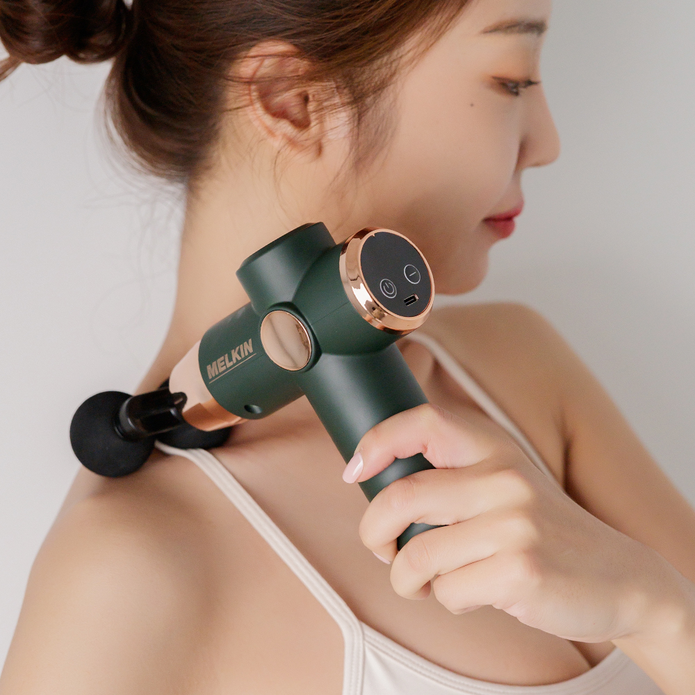 멜킨 어썸 미니 휴대용 마사지건 추천 무선 전동 초경량 저소음 안마기 어깨 승모근 전신