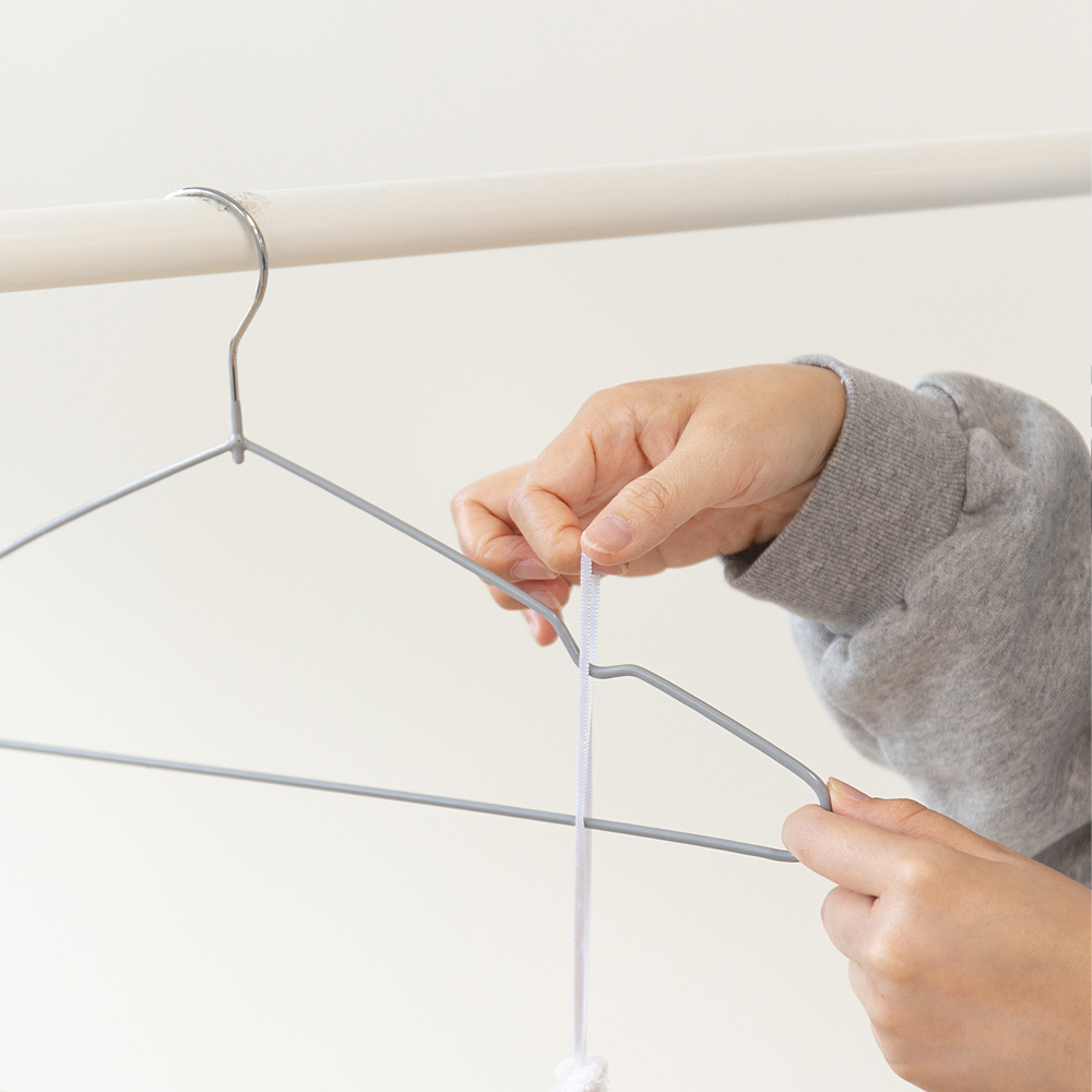 할메이드 상의 티셔츠 세탁소 옷가게 철제 논슬립 옷걸이 1p